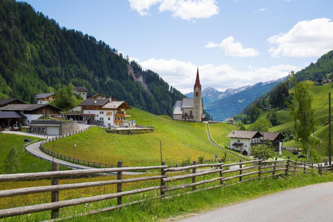 Gasthof Trausberg Corvara in Passiria Exterior foto