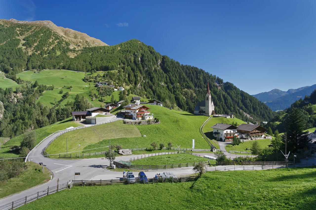 Gasthof Trausberg Corvara in Passiria Exterior foto
